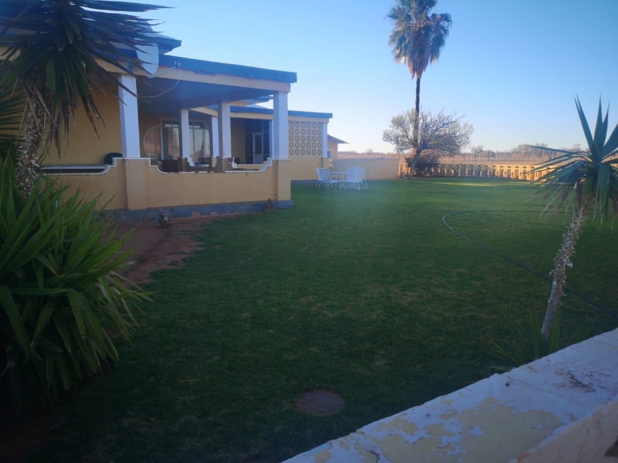 4 Bedroom Property for Sale in Upington Rural Northern Cape